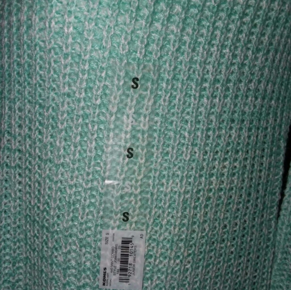Sweater - Picture 4 of 5